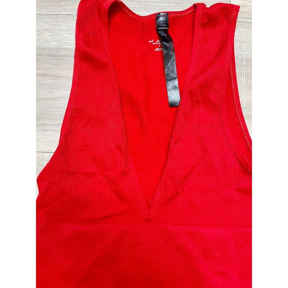 Urban Outfitters Josie Red V-Neck Vest Small - Picture 3 of 8